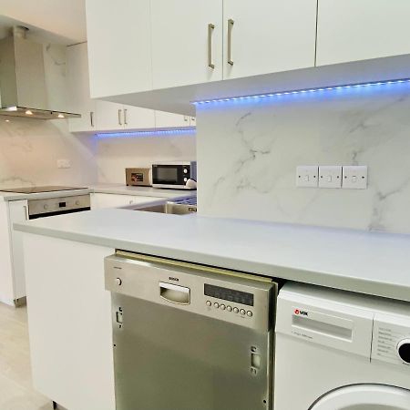Paphos Basillica 3 Bedrooms Apartment מראה חיצוני תמונה