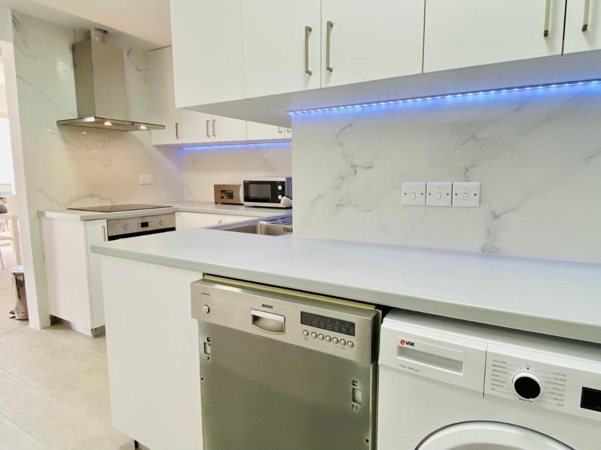 Paphos Basillica 3 Bedrooms Apartment מראה חיצוני תמונה