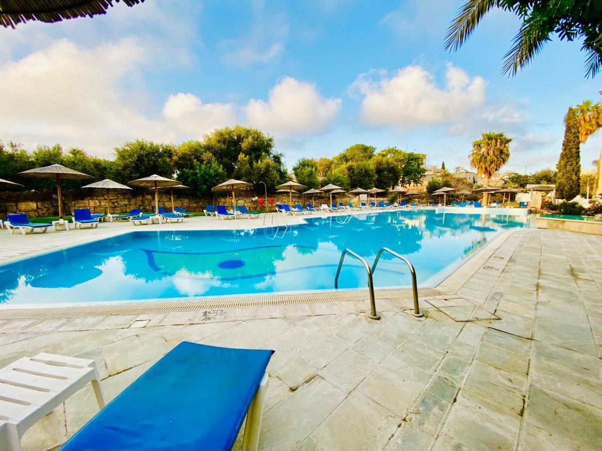 Paphos Basillica 3 Bedrooms Apartment מראה חיצוני תמונה