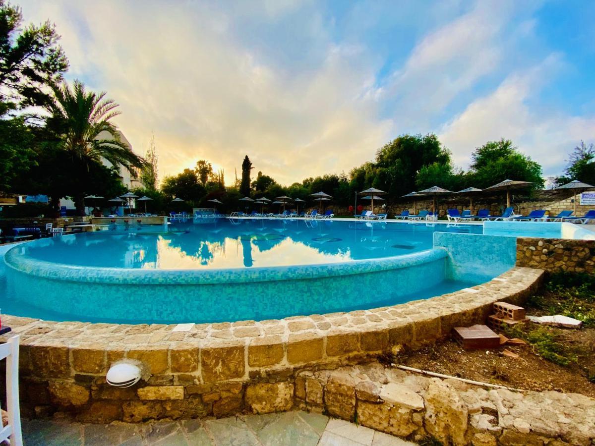 Paphos Basillica 3 Bedrooms Apartment מראה חיצוני תמונה